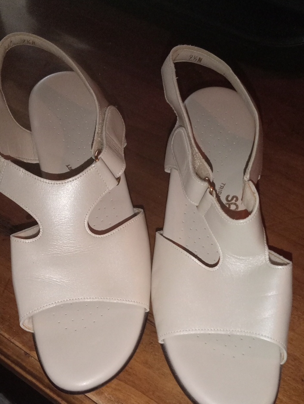 SAS Women’s Cream Leather Slingback Sandals